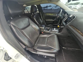 2019 Chrysler 300 Limited – miniatura 8