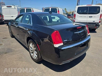2019 Chrysler 300 Limited – miniatura 2