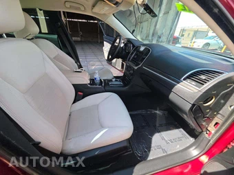 2019 Chrysler 300 Touring – miniatura 18