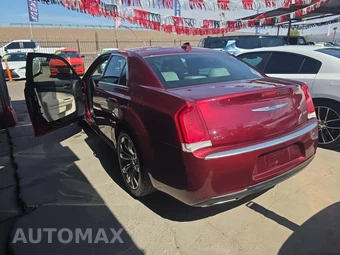 2019 Chrysler 300 Touring – miniatura 2