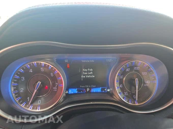 2019 Chrysler 300 Touring – miniatura 9