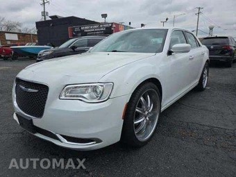 2019 Chrysler 300 Touring