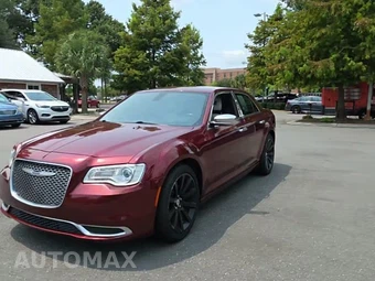 2019 Chrysler 300 Touring