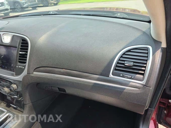 2019 Chrysler 300 Touring – miniatura 16