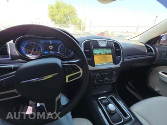 2019 Chrysler 300 Touring - miniatura 7