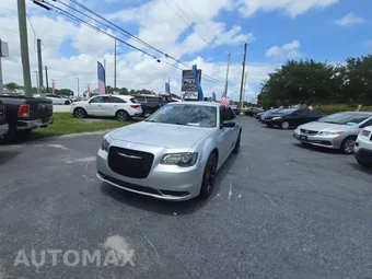 2019 Chrysler 300 Touring