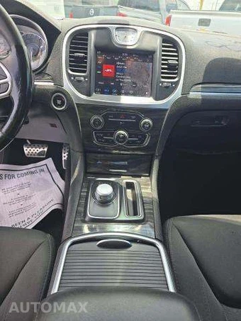 2019 Chrysler 300 Touring – miniatura 10