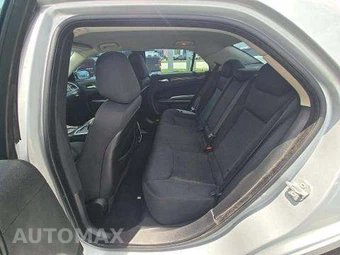2019 Chrysler 300 Touring – miniatura 13