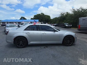 2019 Chrysler 300 Touring – miniatura 5