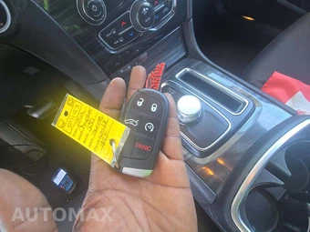 2019 Chrysler 300 Touring – miniatura 8