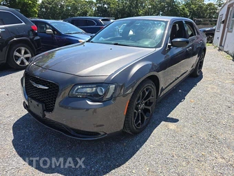 2019 Chrysler 300 Touring