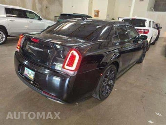 2019 Chrysler 300 Touring – miniatura 3