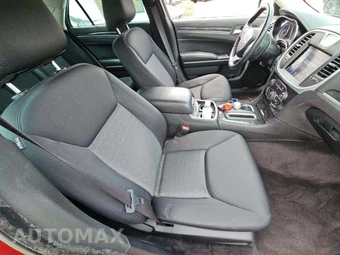 2019 Chrysler 300 Touring - miniatura 18