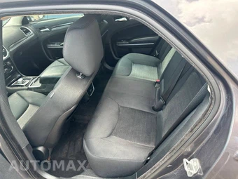 2019 Chrysler 300 Touring - miniatura 10