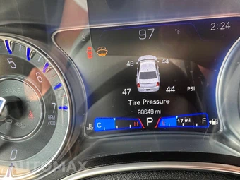 2019 Chrysler 300 Touring - miniatura 13