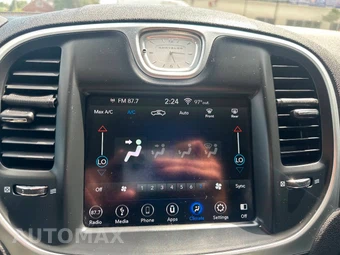2019 Chrysler 300 Touring - miniatura 14