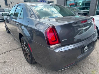 2019 Chrysler 300 Touring - miniatura 5