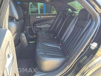 2019 Chrysler 300S – miniatura 13