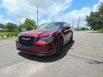 2019 Chrysler 300S