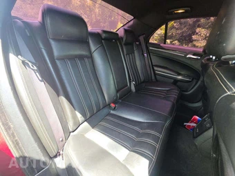 2019 Chrysler 300S – miniatura 12