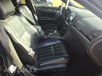 2019 Chrysler 300S – miniatura 8