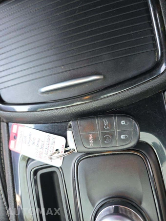 2019 Chrysler 300S - miniatura 8