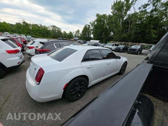2019 Chrysler 300S – miniatura 4