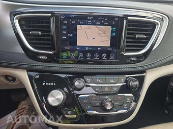 2019 Chrysler Pacifica Hybrid Limited 121.6" WB - miniatura 10