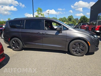 2019 Chrysler Pacifica Hybrid Limited 121.6" WB - miniatura 4