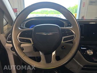 2019 Chrysler Pacifica Limited 121.6" WB - miniatura 10