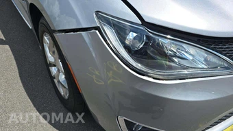 2019 Chrysler Pacifica Limited 121.6" WB - miniatura 26