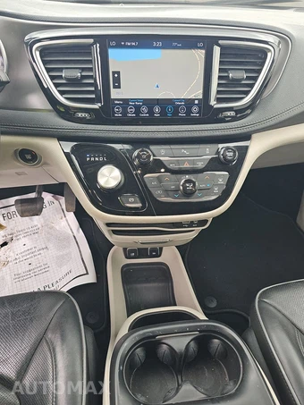 2019 Chrysler Pacifica Limited 121.6" WB – miniatura 11