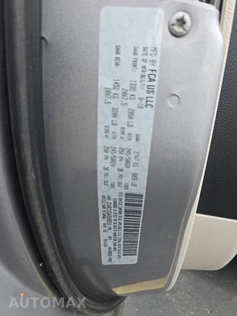2019 Chrysler Pacifica Limited 121.6" WB - miniatura 15