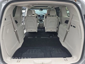 2019 Chrysler Pacifica Limited 121.6" WB - miniatura 17