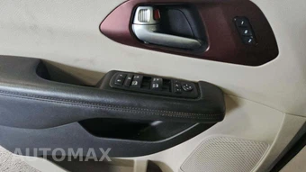 2019 Chrysler Pacifica Limited 121.6" WB - miniatura 25