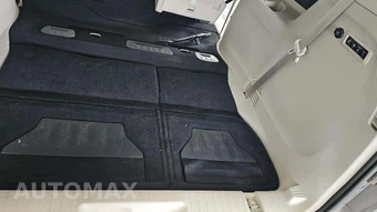 2019 Chrysler Pacifica Limited 121.6" WB - miniatura 30
