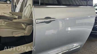 2019 Chrysler Pacifica Limited 121.6" WB - miniatura 37