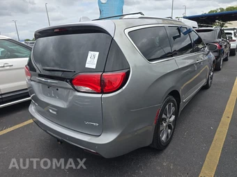 2019 Chrysler Pacifica Limited 121.6" WB - miniatura 4