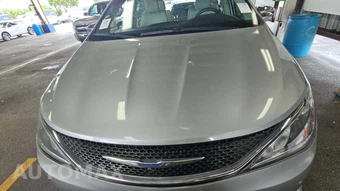 2019 Chrysler Pacifica Limited 121.6" WB - miniatura 41