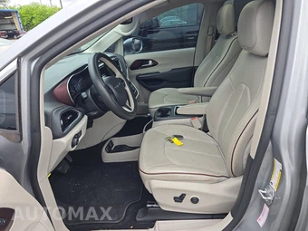 2019 Chrysler Pacifica Limited 121.6" WB - miniatura 7