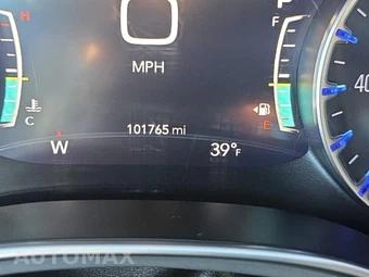 2019 Chrysler Pacifica Limited 121.6" WB – miniatura 15