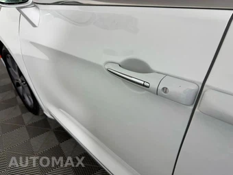 2019 Chrysler Pacifica Limited 121.6" WB - miniatura 26