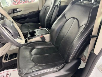 2019 Chrysler Pacifica Limited 121.6" WB - miniatura 35