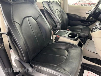 2019 Chrysler Pacifica Limited 121.6" WB - miniatura 37