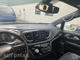 2019 Chrysler Pacifica Limited 121.6" WB - miniatura 11