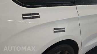 2019 Chrysler Pacifica Limited 121.6" WB - miniatura 26