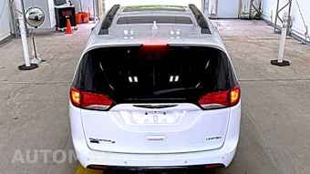 2019 Chrysler Pacifica Limited 121.6" WB - miniatura 5
