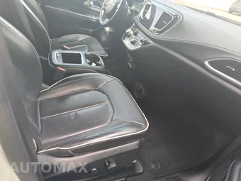 2019 Chrysler Pacifica Limited 121.6" WB - miniatura 8