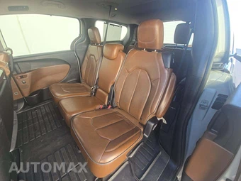 2019 Chrysler Pacifica Limited 121.6" WB - miniatura 10