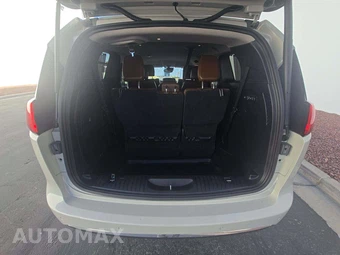 2019 Chrysler Pacifica Limited 121.6" WB - miniatura 12